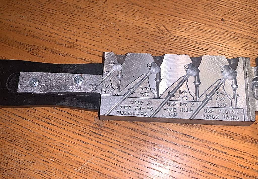 3501 DO-IT Weedless Football Jig Mold 1/4 - 3/4 oz